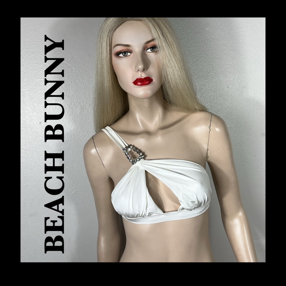 BEACH BUNNY BIKINI TOP